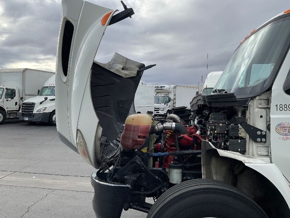 Medium Duty Box Truck-Light and Medium Duty Trucks-International-2018-4300-Las Vegas-NV-109,000\n\t\tmiles-$ 51,750 - Image 24