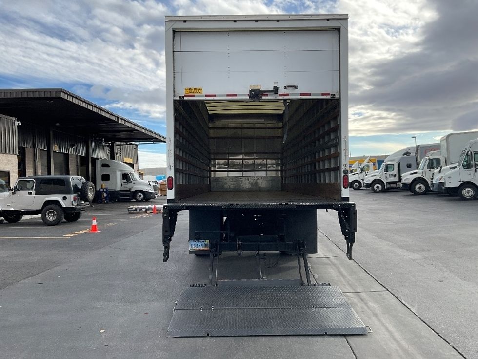 Medium Duty Box Truck-Light and Medium Duty Trucks-International-2018-4300-Las Vegas-NV-109,000\n\t\tmiles-$ 51,750 - Image 9