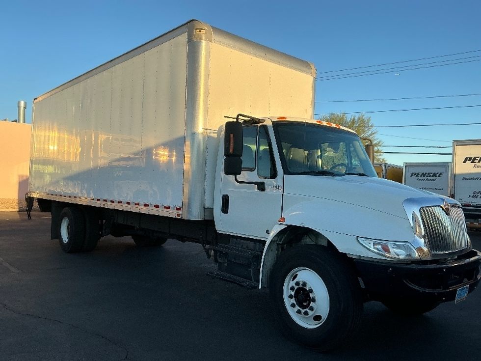 Medium Duty Box Truck-Light and Medium Duty Trucks-International-2018-4300-Las Vegas-NV-115,879\n\t\tmiles-$ 52,250 - Image 1