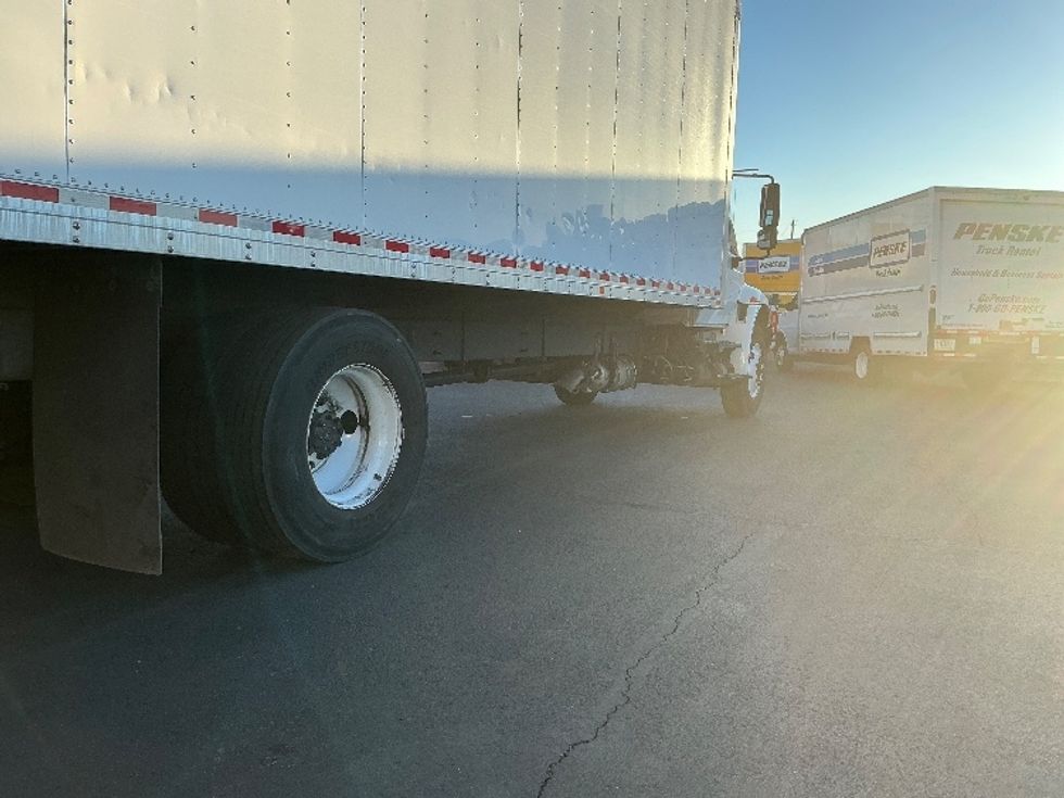 Medium Duty Box Truck-Light and Medium Duty Trucks-International-2018-4300-Las Vegas-NV-115,879\n\t\tmiles-$ 52,250 - Image 14