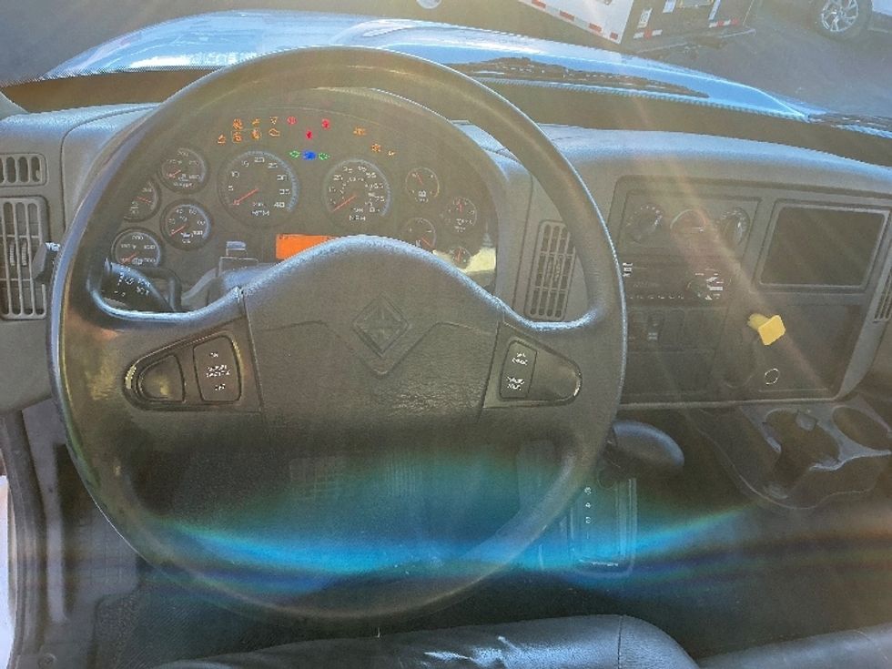 Medium Duty Box Truck-Light and Medium Duty Trucks-International-2018-4300-Las Vegas-NV-115,879\n\t\tmiles-$ 52,250 - Image 17