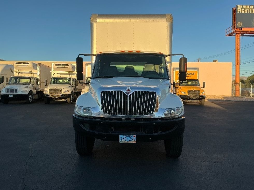 Medium Duty Box Truck-Light and Medium Duty Trucks-International-2018-4300-Las Vegas-NV-115,879\n\t\tmiles-$ 52,250 - Image 2