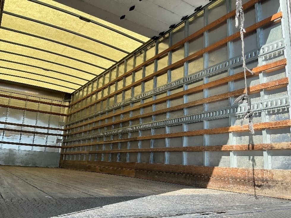 Medium Duty Box Truck-Light and Medium Duty Trucks-International-2018-4300-Las Vegas-NV-117,029\n\t\tmiles-$ 51,250 - Image 12