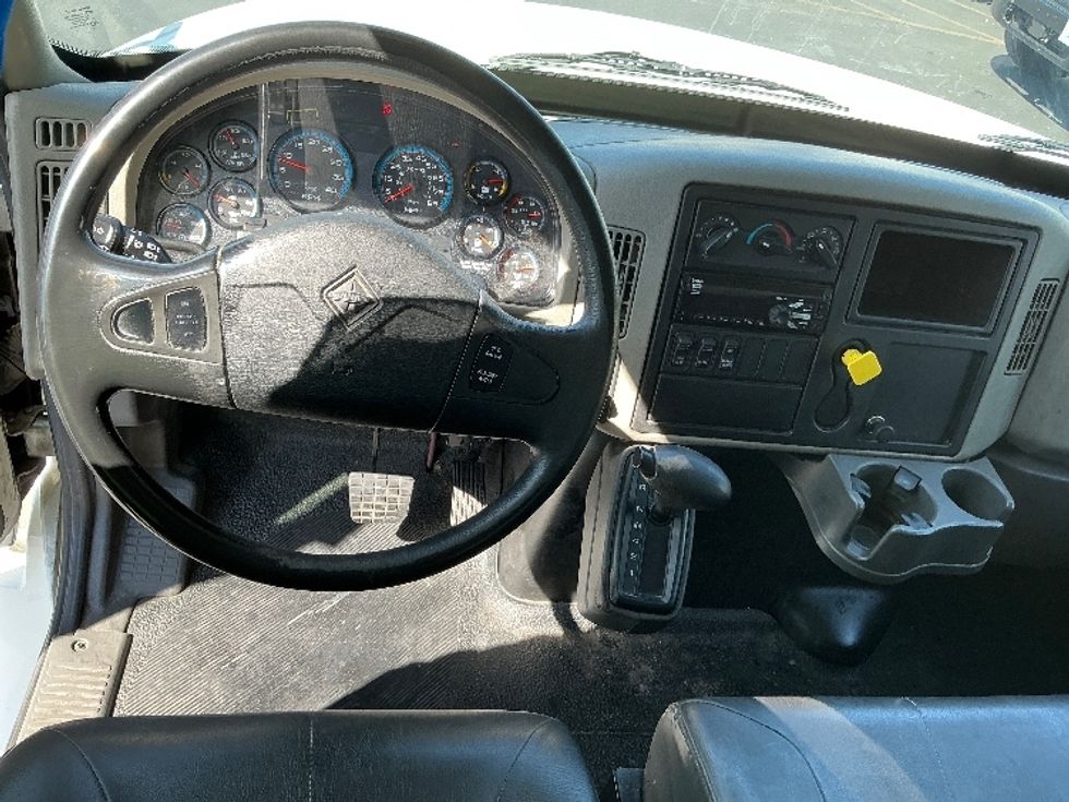 Medium Duty Box Truck-Light and Medium Duty Trucks-International-2018-4300-Las Vegas-NV-117,029\n\t\tmiles-$ 51,250 - Image 18