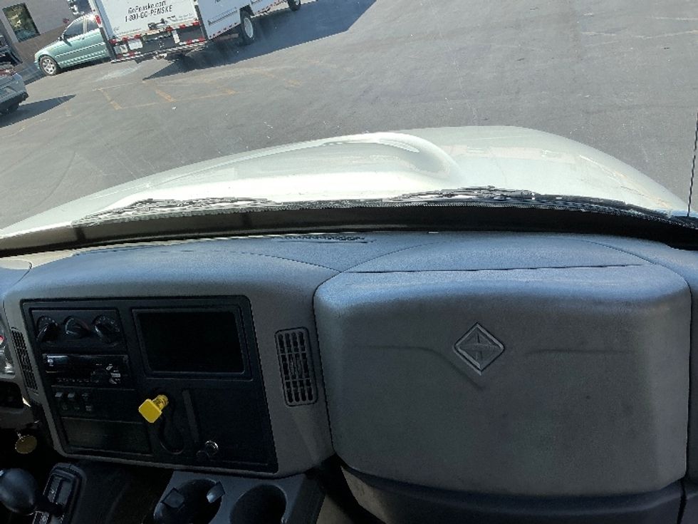 Medium Duty Box Truck-Light and Medium Duty Trucks-International-2018-4300-Las Vegas-NV-117,029\n\t\tmiles-$ 51,250 - Image 21