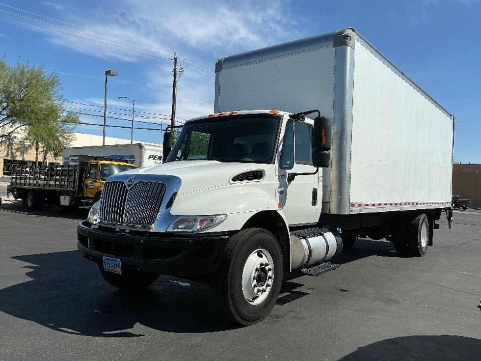 Medium Duty Box Truck-Light and Medium Duty Trucks-International-2018-4300-Las Vegas-NV-117,029\n\t\tmiles-$ 51,250 - Image 3