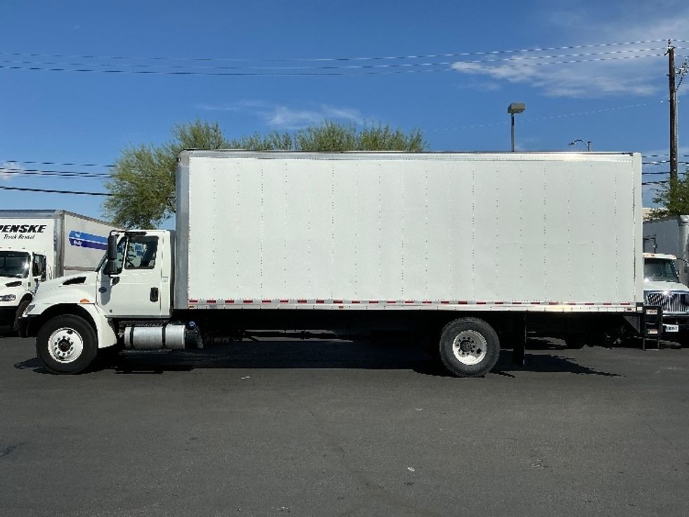 Medium Duty Box Truck-Light and Medium Duty Trucks-International-2018-4300-Las Vegas-NV-117,029\n\t\tmiles-$ 51,250 - Image 5
