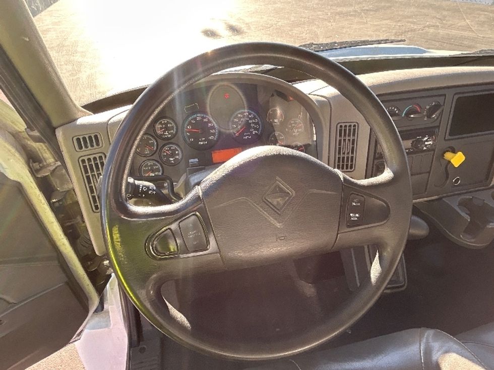 Medium Duty Box Truck-Light and Medium Duty Trucks-International-2018-4300-Las Vegas-NV-93,724\n\t\tmiles-$ 53,250 - Image 17