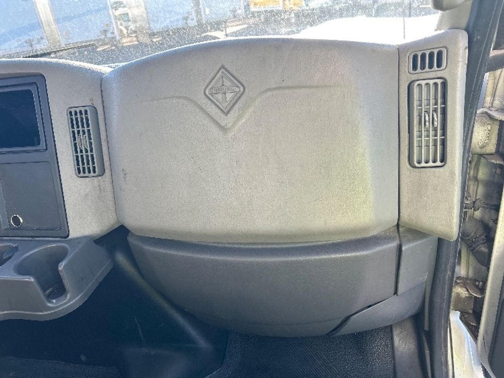 Medium Duty Box Truck-Light and Medium Duty Trucks-International-2018-4300-Las Vegas-NV-93,724\n\t\tmiles-$ 53,250 - Image 20