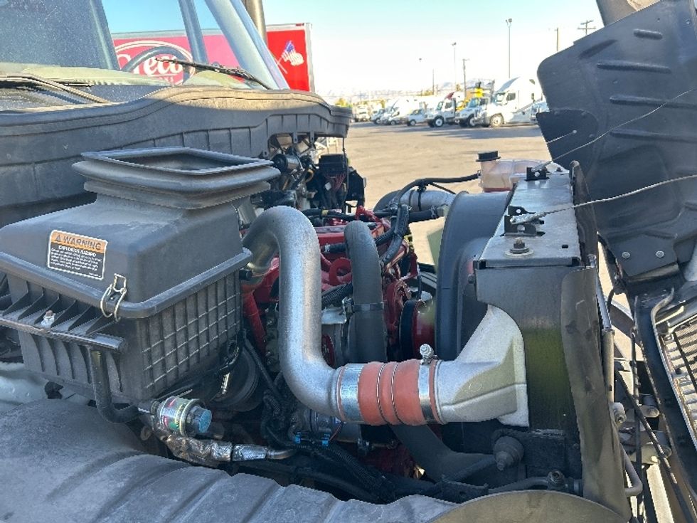 Medium Duty Box Truck-Light and Medium Duty Trucks-International-2018-4300-Las Vegas-NV-93,724\n\t\tmiles-$ 53,250 - Image 22