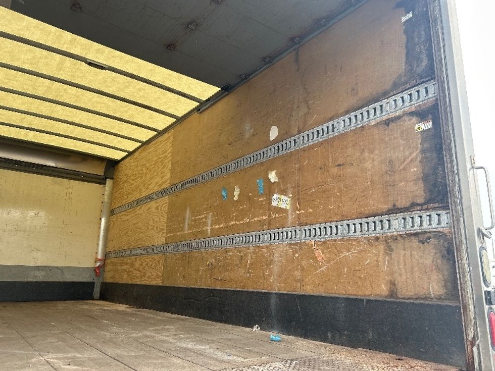 Medium Duty Box Truck-Light and Medium Duty Trucks-International-2018-4300-Medley-FL-146,546\n\t\tmiles-$ 37,250 - Image 12