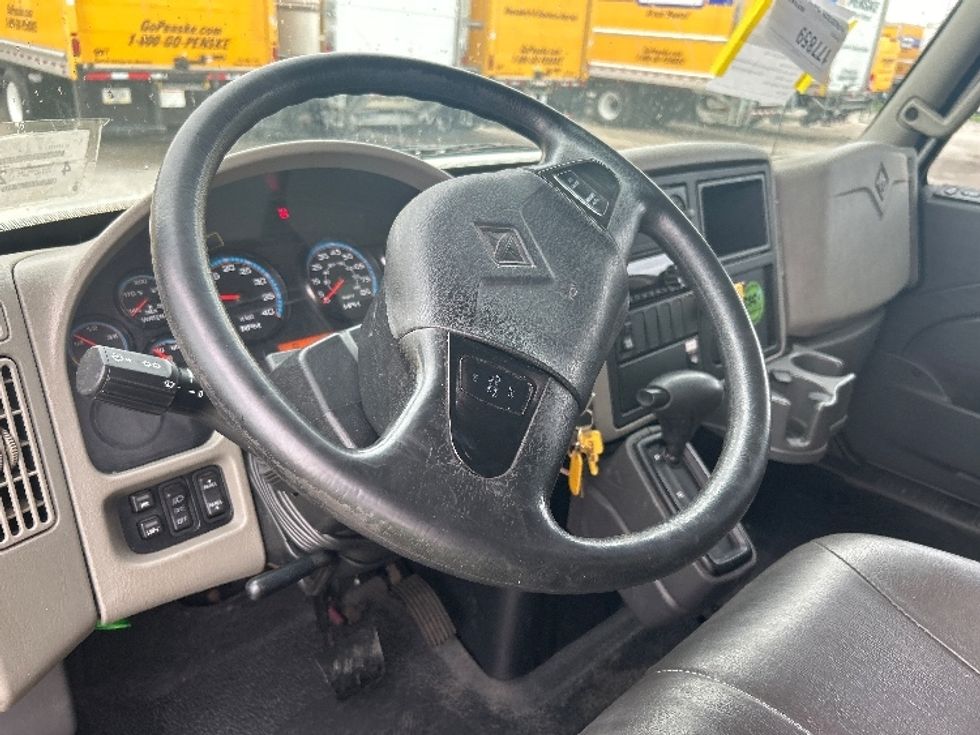 Medium Duty Box Truck-Light and Medium Duty Trucks-International-2018-4300-Medley-FL-146,546\n\t\tmiles-$ 37,250 - Image 17