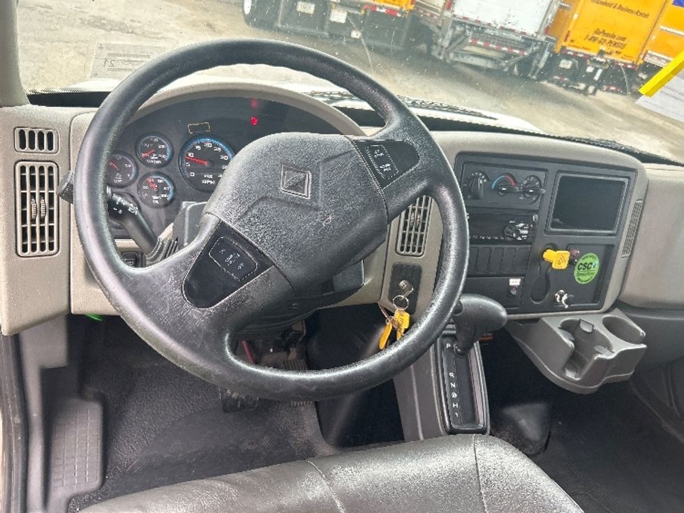 Medium Duty Box Truck-Light and Medium Duty Trucks-International-2018-4300-Medley-FL-146,546\n\t\tmiles-$ 37,250 - Image 18