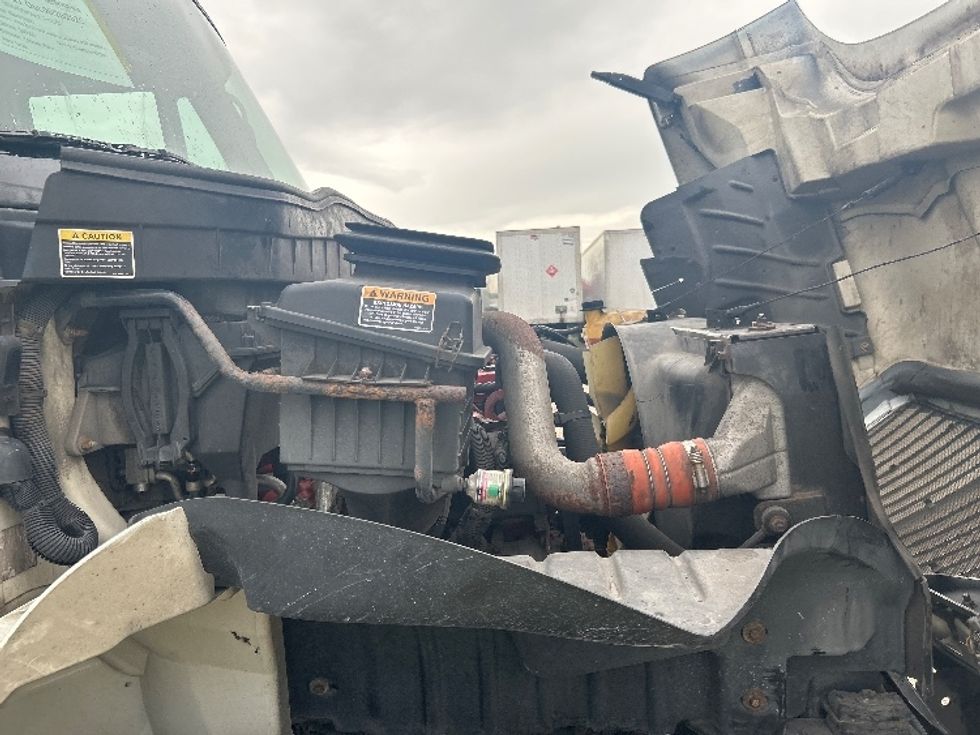 Medium Duty Box Truck-Light and Medium Duty Trucks-International-2018-4300-Medley-FL-146,546\n\t\tmiles-$ 37,250 - Image 23