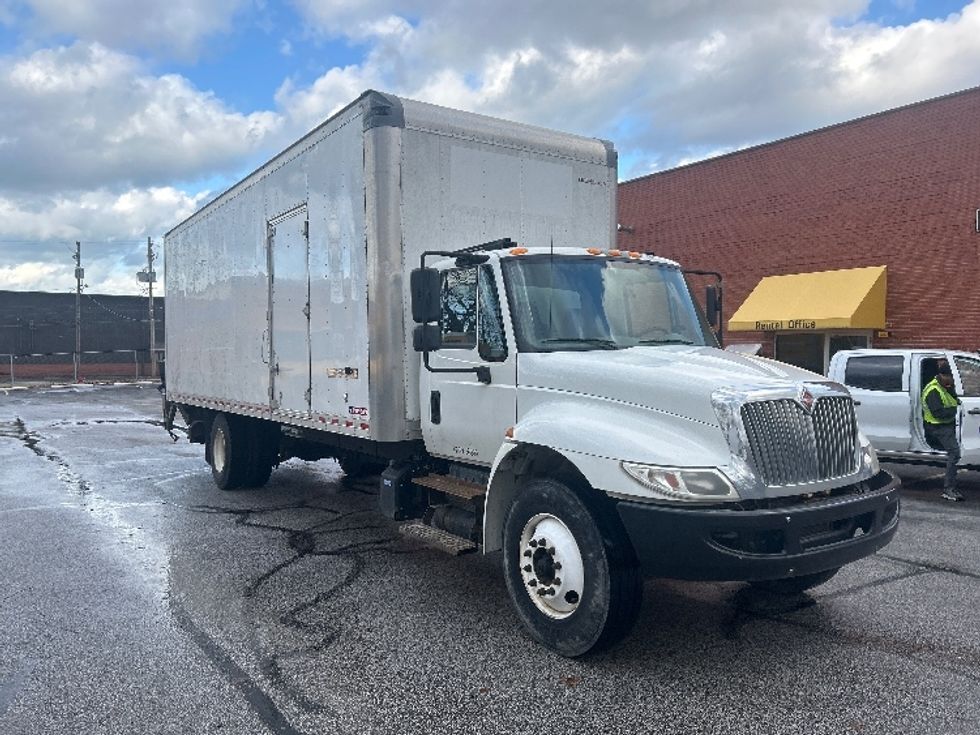 2018 International 4300 Medium Duty Box Truck
