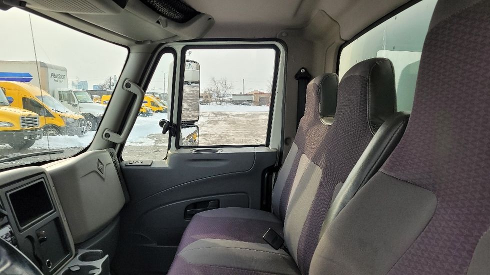 Medium Duty Box Truck-Light and Medium Duty Trucks-International-2018-4300-Mississauga-ON-206,500\n\t\tkm-$ 64,250 - Image 19