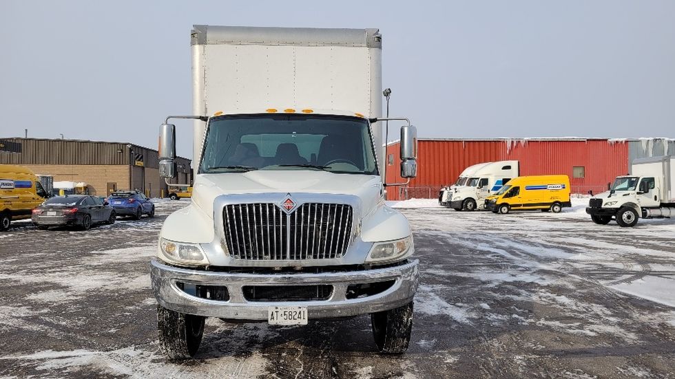 Medium Duty Box Truck-Light and Medium Duty Trucks-International-2018-4300-Mississauga-ON-206,500\n\t\tkm-$ 64,250 - Image 2