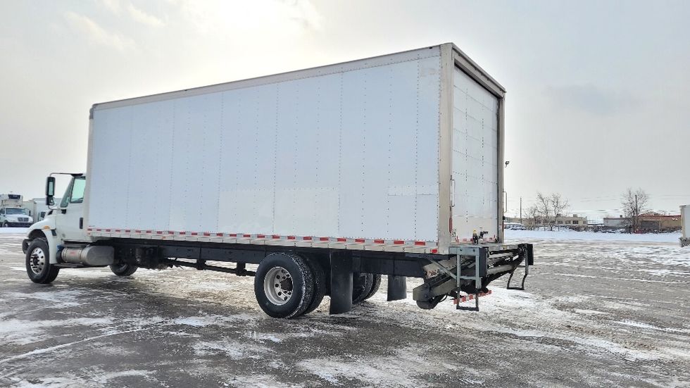 Medium Duty Box Truck-Light and Medium Duty Trucks-International-2018-4300-Mississauga-ON-206,500\n\t\tkm-$ 64,250 - Image 6