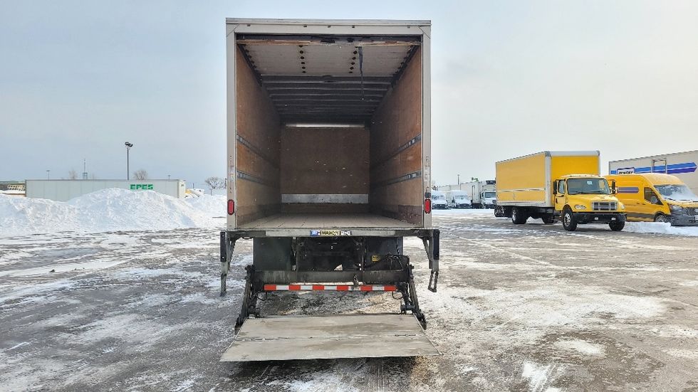 Medium Duty Box Truck-Light and Medium Duty Trucks-International-2018-4300-Mississauga-ON-206,500\n\t\tkm-$ 64,250 - Image 9