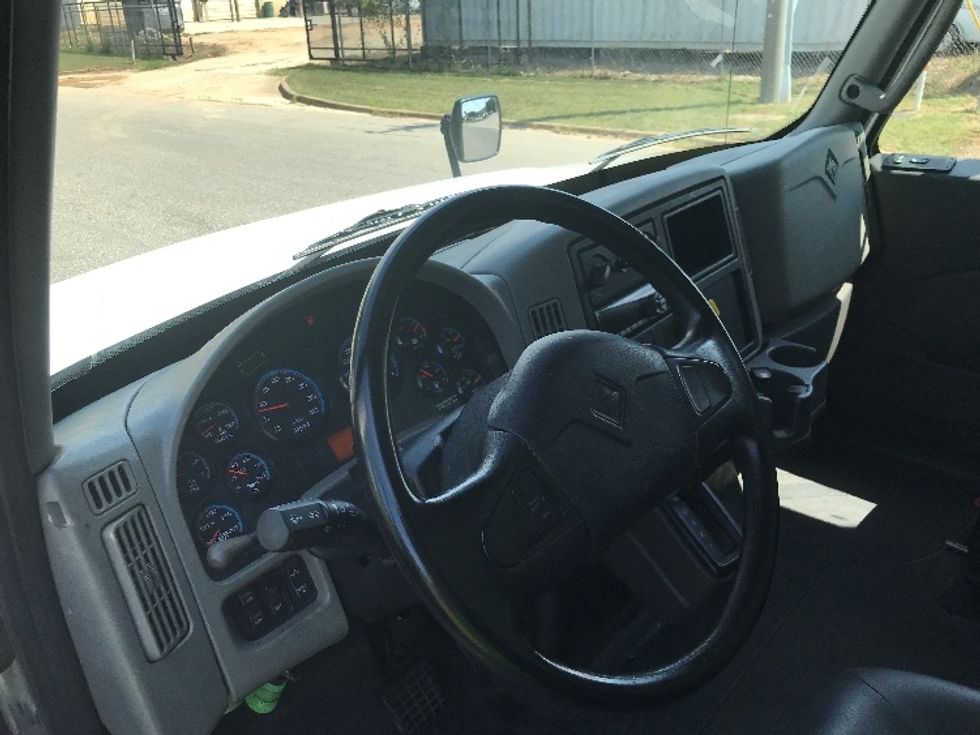 Medium Duty Box Truck-Light and Medium Duty Trucks-International-2018-4300-Montgomery-AL-80,000\n\t\tmiles-$ 51,250 - Image 17