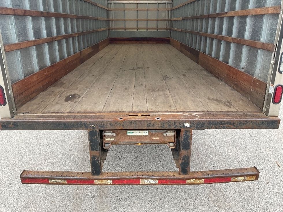 Medium Duty Box Truck-Light and Medium Duty Trucks-International-2018-4300-Muskegon-MI-137,313\n\t\tmiles-$ 41,750 - Image 10