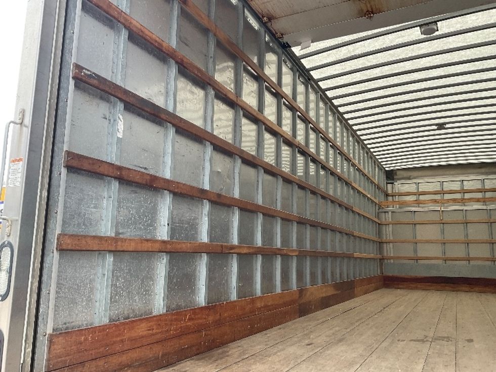 Medium Duty Box Truck-Light and Medium Duty Trucks-International-2018-4300-Muskegon-MI-137,313\n\t\tmiles-$ 41,750 - Image 11