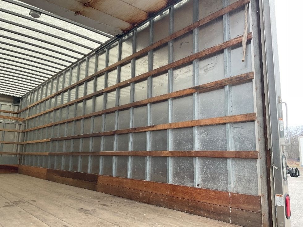 Medium Duty Box Truck-Light and Medium Duty Trucks-International-2018-4300-Muskegon-MI-137,313\n\t\tmiles-$ 41,750 - Image 12