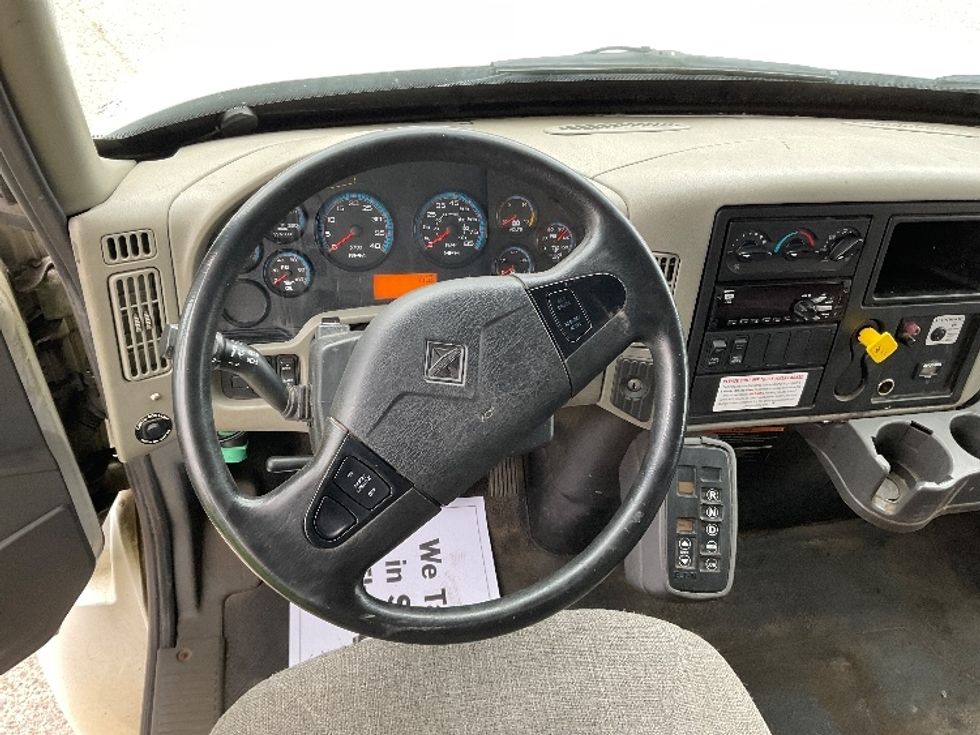Medium Duty Box Truck-Light and Medium Duty Trucks-International-2018-4300-Muskegon-MI-137,313\n\t\tmiles-$ 41,750 - Image 18