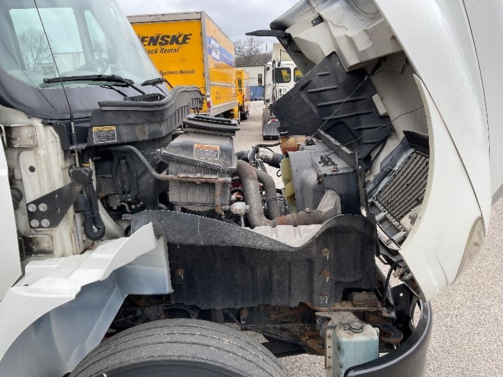 Medium Duty Box Truck-Light and Medium Duty Trucks-International-2018-4300-Muskegon-MI-137,313\n\t\tmiles-$ 41,750 - Image 23