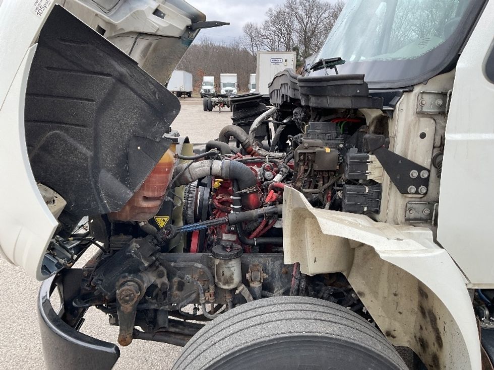 Medium Duty Box Truck-Light and Medium Duty Trucks-International-2018-4300-Muskegon-MI-137,313\n\t\tmiles-$ 41,750 - Image 24