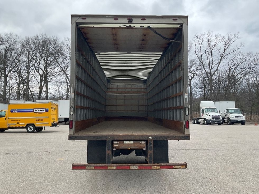 Medium Duty Box Truck-Light and Medium Duty Trucks-International-2018-4300-Muskegon-MI-137,313\n\t\tmiles-$ 41,750 - Image 8