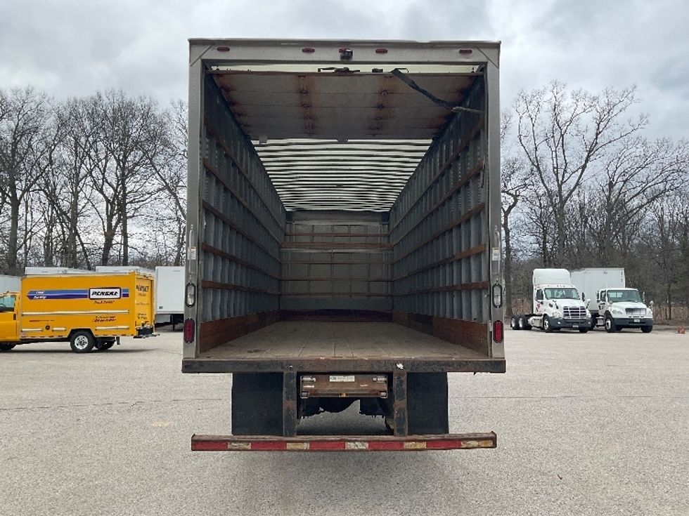 Medium Duty Box Truck-Light and Medium Duty Trucks-International-2018-4300-Muskegon-MI-137,313\n\t\tmiles-$ 41,750 - Image 9