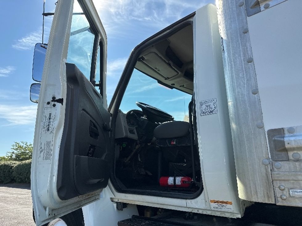 Medium Duty Box Truck-Light and Medium Duty Trucks-International-2018-4300-Nashville (Mount Juliet)-TN-163,709\n\t\tmiles-$ 47,000 - Image 12