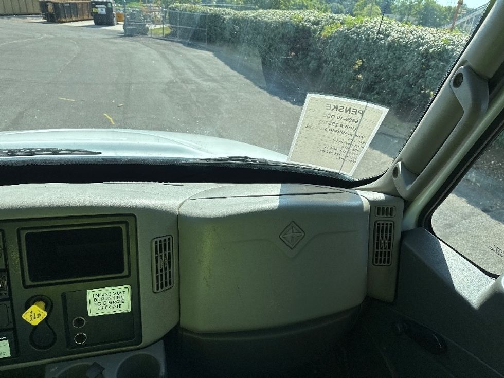 Medium Duty Box Truck-Light and Medium Duty Trucks-International-2018-4300-Nashville (Mount Juliet)-TN-163,709\n\t\tmiles-$ 47,000 - Image 17