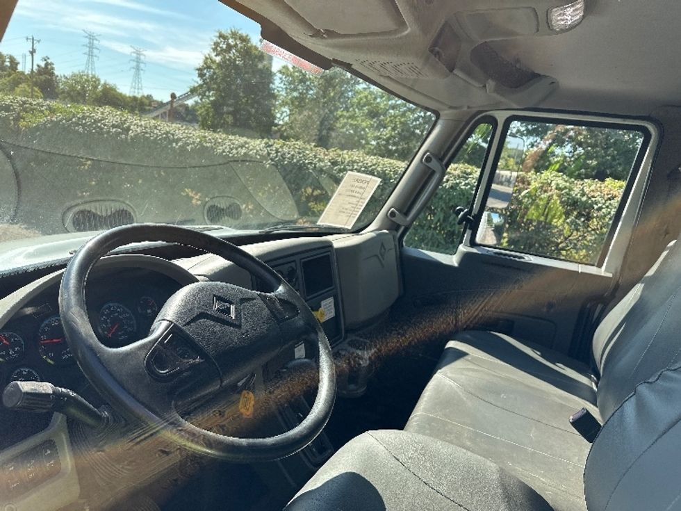 Medium Duty Box Truck-Light and Medium Duty Trucks-International-2018-4300-Nashville (Mount Juliet)-TN-163,709\n\t\tmiles-$ 47,000 - Image 18
