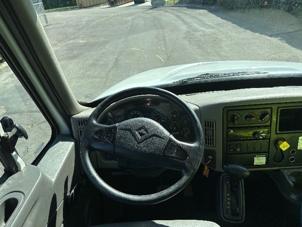 Medium Duty Box Truck-Light and Medium Duty Trucks-International-2018-4300-Nashville (Mount Juliet)-TN-163,709\n\t\tmiles-$ 47,000 - Image 19