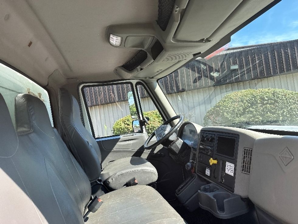 Medium Duty Box Truck-Light and Medium Duty Trucks-International-2018-4300-Nashville (Mount Juliet)-TN-163,709\n\t\tmiles-$ 47,000 - Image 21