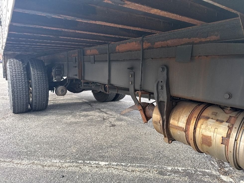 Medium Duty Box Truck-Light and Medium Duty Trucks-International-2018-4300-New Bedford-MA-116,710\n\t\tmiles-$ 37,250 - Image 14