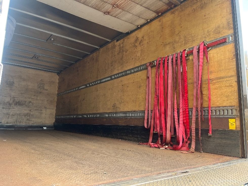 Medium Duty Box Truck-Light and Medium Duty Trucks-International-2018-4300-North Bergen-NJ-210,320\n\t\tmiles-$ 33,250 - Image 12