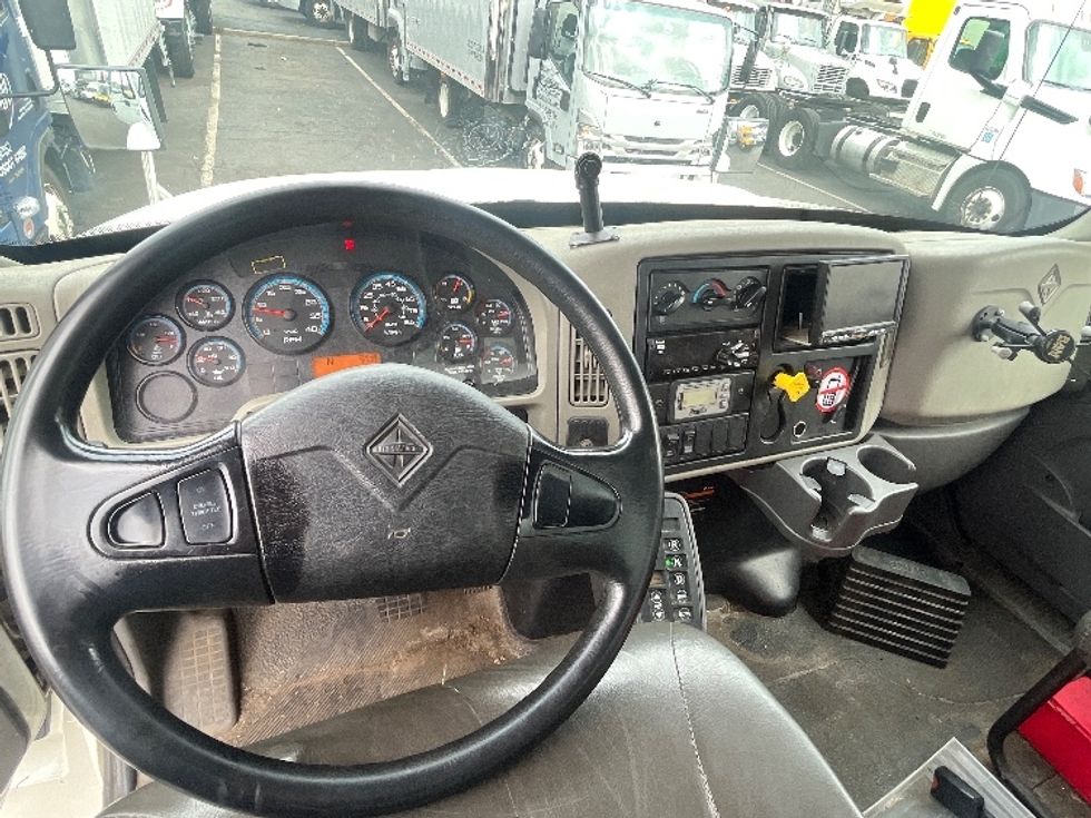 Medium Duty Box Truck-Light and Medium Duty Trucks-International-2018-4300-North Bergen-NJ-210,320\n\t\tmiles-$ 33,250 - Image 18