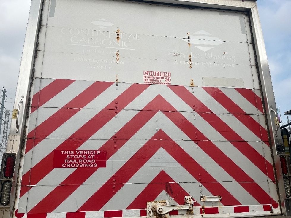 Medium Duty Box Truck-Light and Medium Duty Trucks-International-2018-4300-North Bergen-NJ-210,320\n\t\tmiles-$ 33,250 - Image 26
