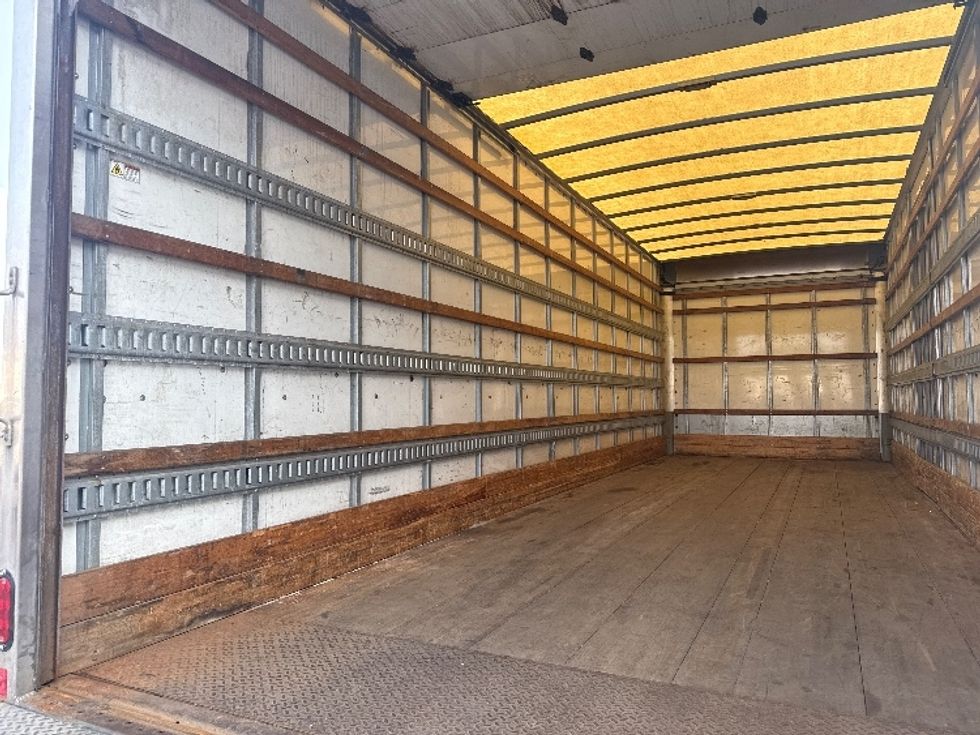 Medium Duty Box Truck-Light and Medium Duty Trucks-International-2018-4300-Norton-MA-232,704\n\t\tmiles-$ 39,000 - Image 11