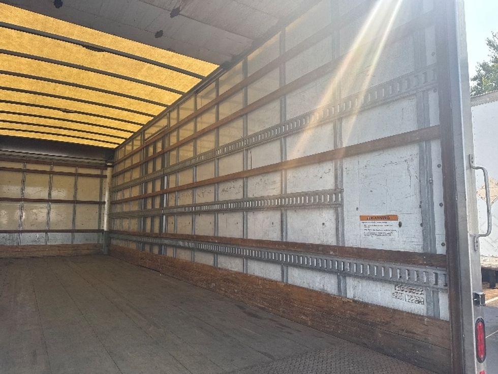 Medium Duty Box Truck-Light and Medium Duty Trucks-International-2018-4300-Norton-MA-232,704\n\t\tmiles-$ 39,000 - Image 12