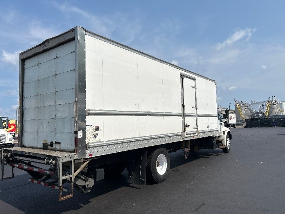 Medium Duty Box Truck-Light and Medium Duty Trucks-International-2018-4300-Norton-MA-232,704\n\t\tmiles-$ 39,000 - Image 13