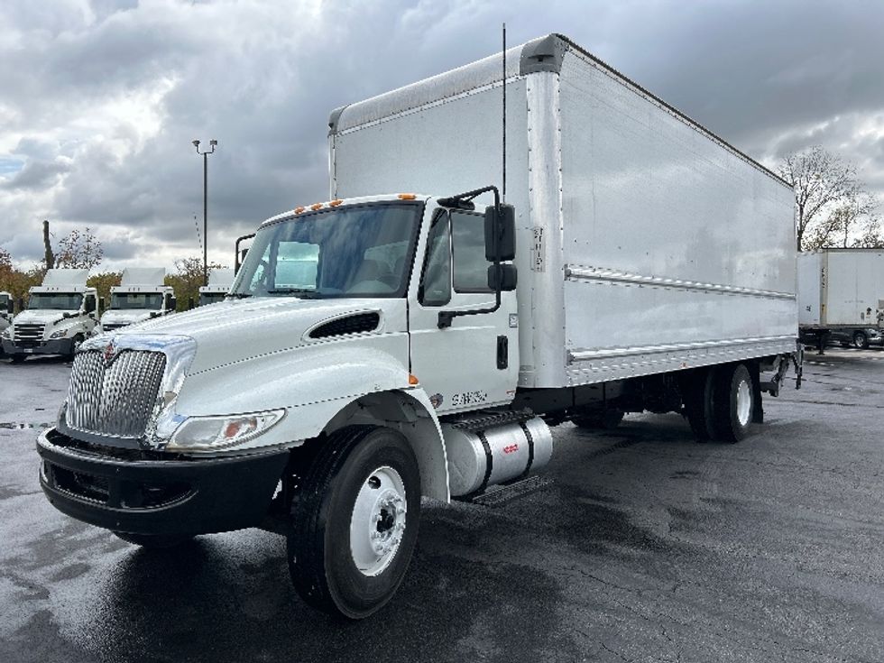 2018 International 4300 Medium Duty Box Truck
