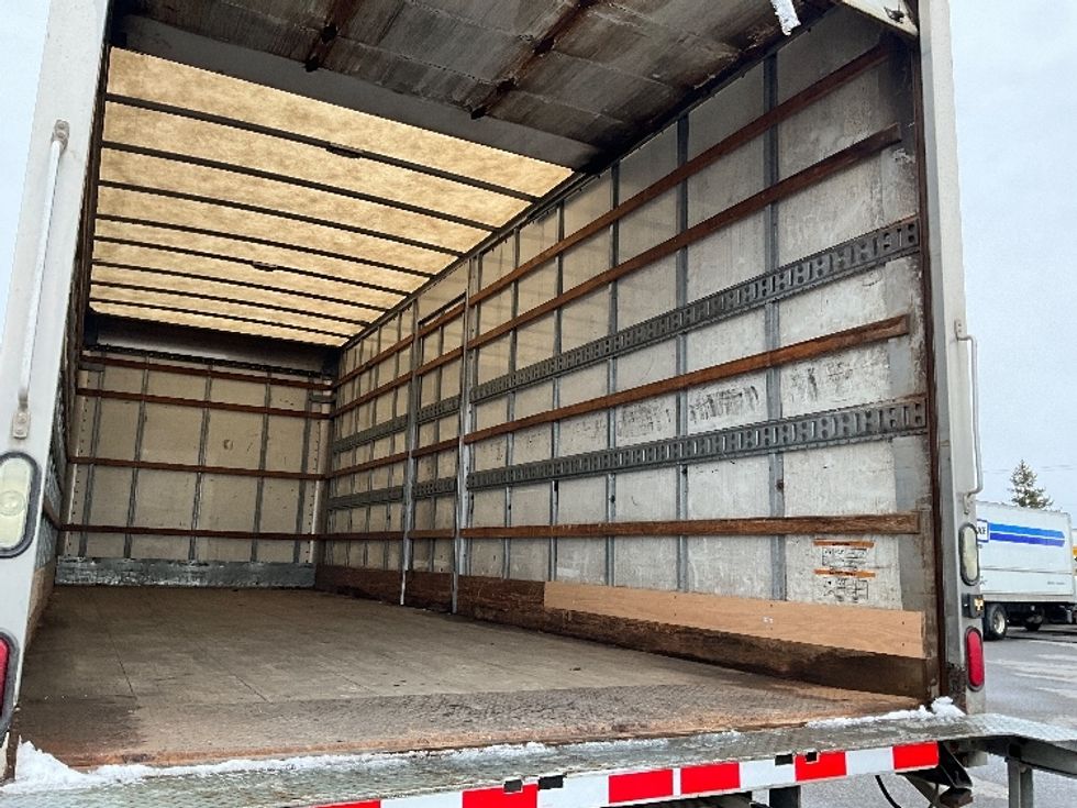 Medium Duty Box Truck-Light and Medium Duty Trucks-International-2018-4300-Ottawa-ON-371,470\n\t\tkm-$ 36,500 - Image 12