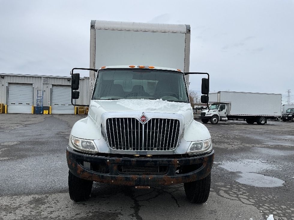Medium Duty Box Truck-Light and Medium Duty Trucks-International-2018-4300-Ottawa-ON-371,470\n\t\tkm-$ 36,500 - Image 2