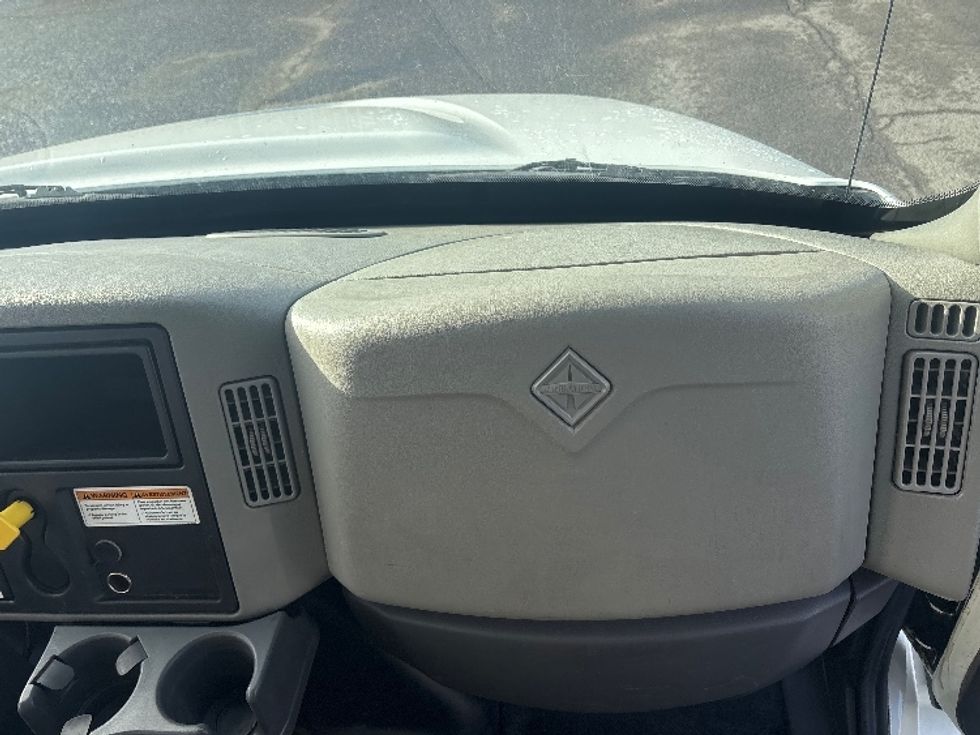 Medium Duty Box Truck-Light and Medium Duty Trucks-International-2018-4300-Ottawa-ON-371,470\n\t\tkm-$ 36,500 - Image 21