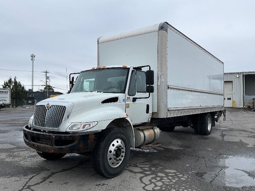 Medium Duty Box Truck-Light and Medium Duty Trucks-International-2018-4300-Ottawa-ON-371,470\n\t\tkm-$ 36,500 - Image 3