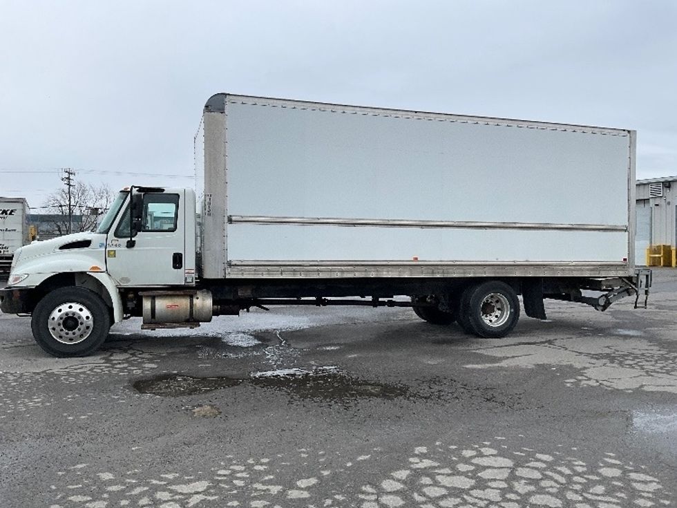 Medium Duty Box Truck-Light and Medium Duty Trucks-International-2018-4300-Ottawa-ON-371,470\n\t\tkm-$ 36,500 - Image 4
